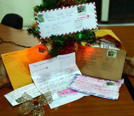 Santa cumple los sueños de los niños que creen en él