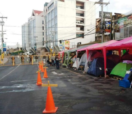 Cerrado el paso frente a Casa Presidencial