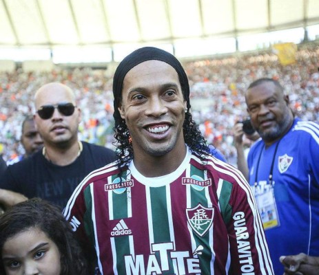 Ronaldinho se va de Fluminense