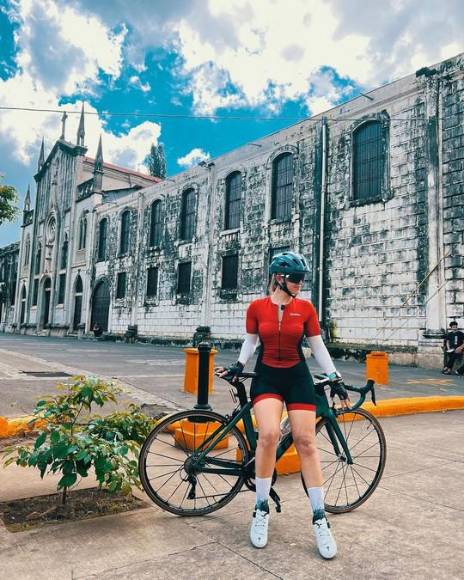 Así es la vida de Karen Tórrez, la presentadora nicaragüense que fue deportada en Honduras