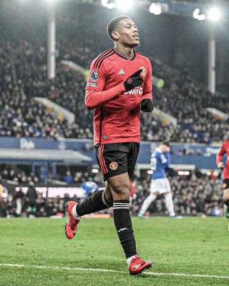 Fichajes: Real Madrid y Barcelona confirman alta y Mbappé se inclina por otro club