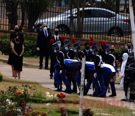 Las 12 imágenes del último adiós al expresidente Rafael Leonardo Callejas