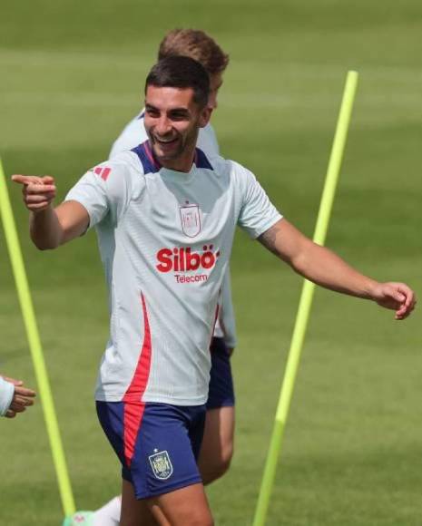 Hija de Luis Enrique deja a Ferran Torres y ahora sale con otro jugador de España