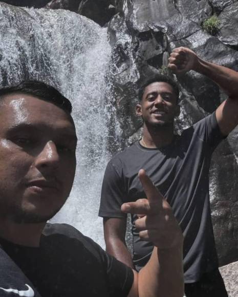 Así han sido las vacaciones de “Choco” Lozano con su bella novia