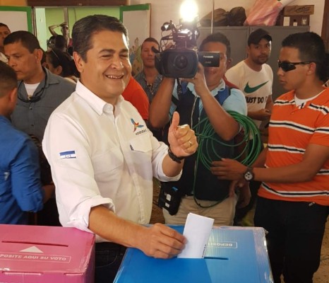 Líderes nacionalistas ejercen sufragio e invitan a hondureños a votar