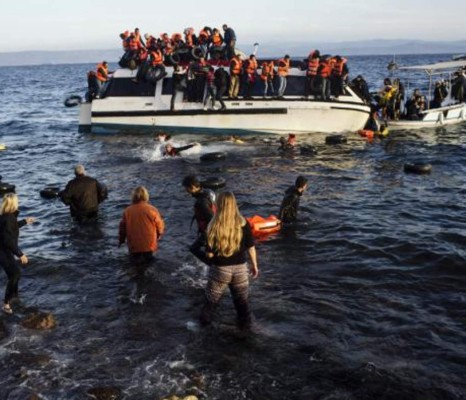 Al menos 22 migrantes murieron en dos nuevos naufragios en el mar Egeo