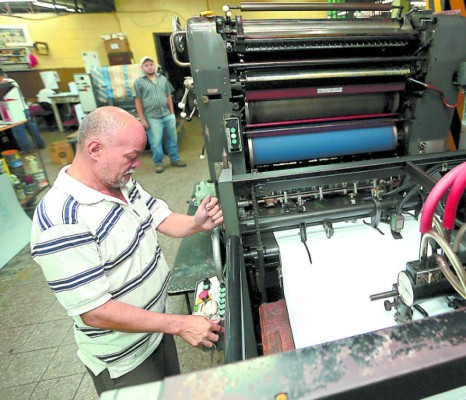 Entra en vigencia fallo que permite reelección presidencial en Honduras