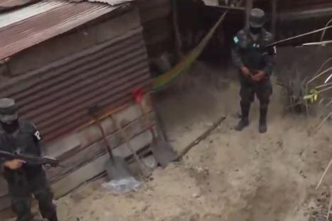 Hallan dos osamentas más en cementerio clandestino en Lomas del Carmen