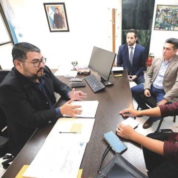 Comisión del IHSS llevará 5 puntos claves a Xiomara Castro en informe