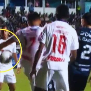 Motagua vs Olimpia: Polémica por mano de Jonathan Paz en el área y no se sancionó penal