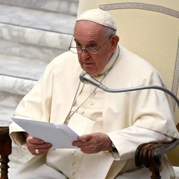 Papa Francisco pide apoyo para los enfermos tras sus crisis durante hospitalización