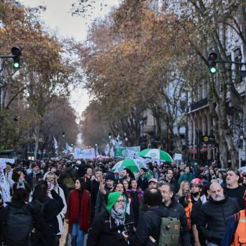 Así fue la marcha hacia la Casa de Gobierno tras condena a Cristina Fernández