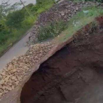 Socavón deja incomunicada carretera entre Yuscarán y Villa de San Francisco