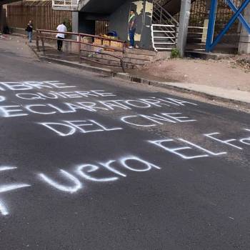 Libre no quiere declaratoria del CNE: El mensaje que amaneció en las calles de la capital