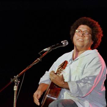 Pablo Milanés, la voz que cantó y alabó  la Revolución cubana y después se retractó