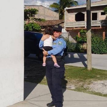 Agentes de la DPI encontraron a la pequeña de 18 meses de edad con múltiples golpes en su cuerpo y atada, además con graves signos de desnutrición