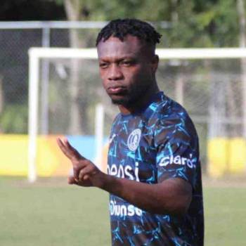 Antes de enfrentar a la Máquina en San Pedro Sula el exjugador aurinegro palpitó su posible regreso a las cachas tras superar su lesión