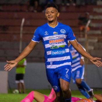 Alexy Vega venía siendo seguido por el Motagua desde el pasado año, pero la oferta que le hizo el Marathón fue superior a los de la capital