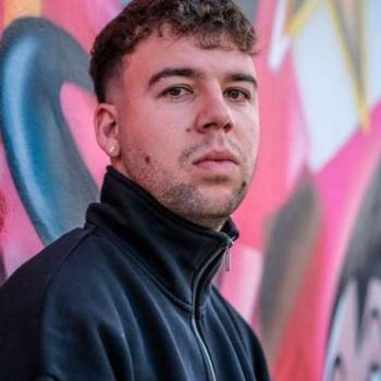 Por tragedia en Valencia, Quevedo pospone lanzamiento de su segundo disco