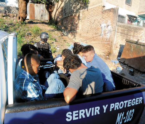 Tres meses después, Policía recupera 12 casas usurpadas por mareros en Comayagüela