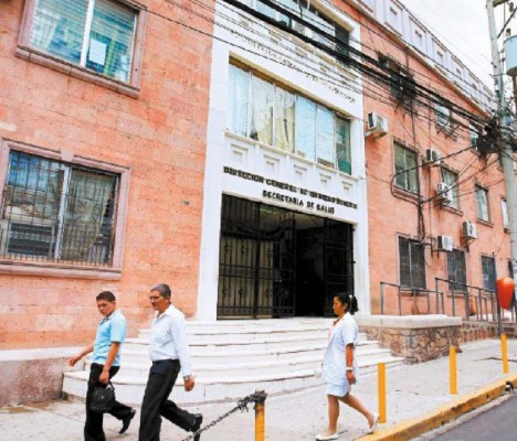 Inicia cambio de piezas en Salud