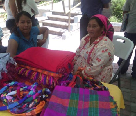 Feria de artesanía lenca en la capital de Honduras