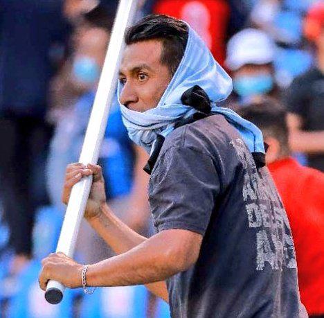 Imágenes del enfrentamiento de barras Querétaro-Atlas que dejó “solo heridos”, según autoridades mexicanas