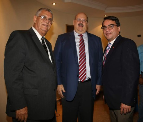 recepción en honor a la nueva consejera de prensa de ee uu