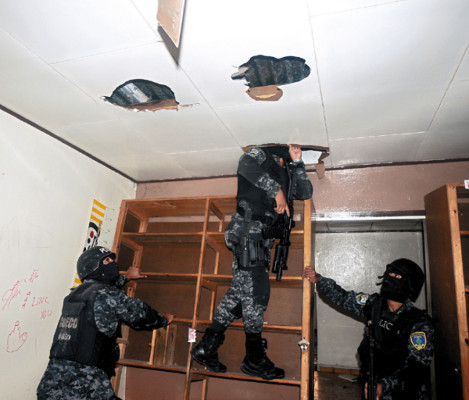 Tres meses después, Policía recupera 12 casas usurpadas por mareros en Comayagüela