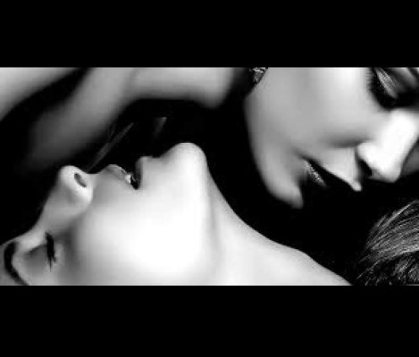 Las mujeres jóvenes y el bisexualismo