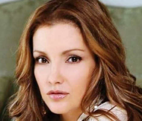 Famosos lamentan en Twitter muerte de Karla Álvarez