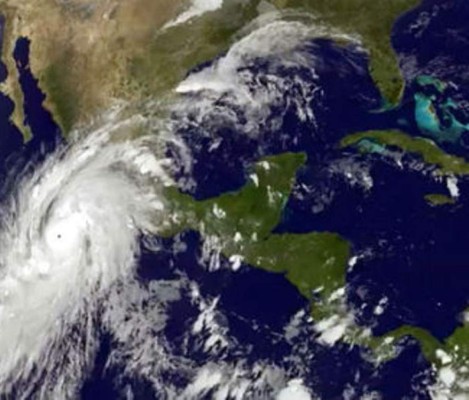 México se prepara para el huracán más fuerte del hemisferio