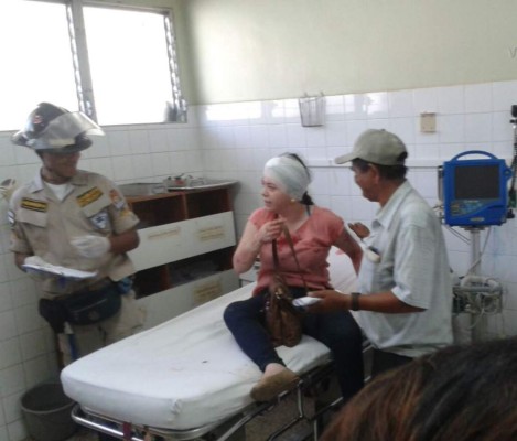 Al menos 20 heridos en accidente de bus en Santa Bárbara