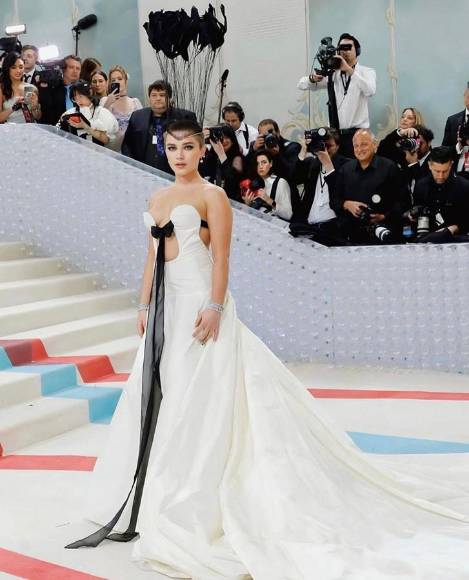 Entre éxito y polémica: Florence Pugh, la actriz que causa revuelo en Oppenheimer