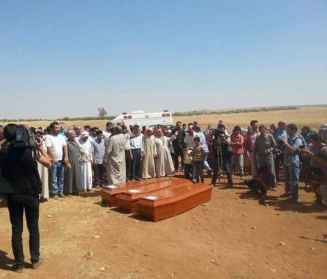 Entierran a los niños migrantes ahogados