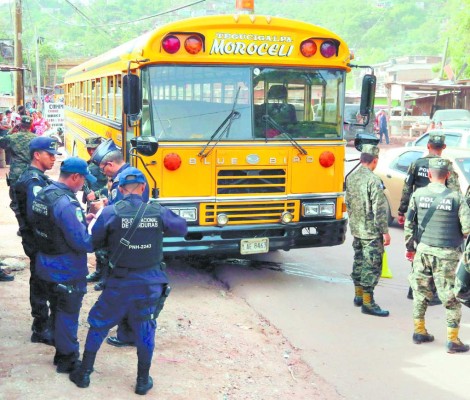 Investigan dos hipótesis en crimen de oficial de la PMOP