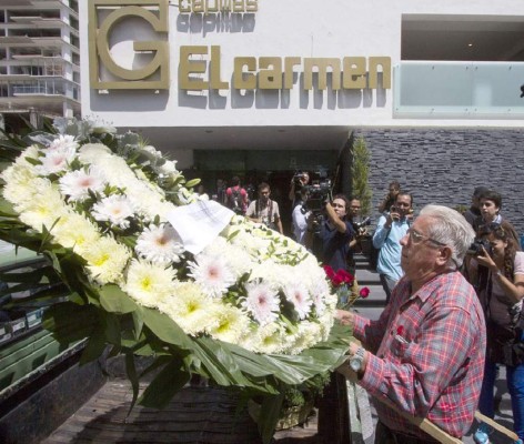 Despiden al 'Hijo del Perro Aguayo' en medio de críticas&nbsp;&nbsp;