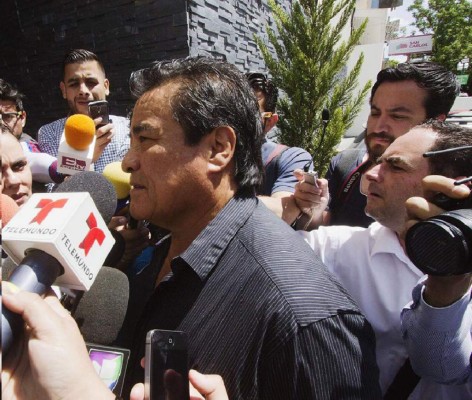 Despiden al 'Hijo del Perro Aguayo' en medio de críticas&nbsp;&nbsp;