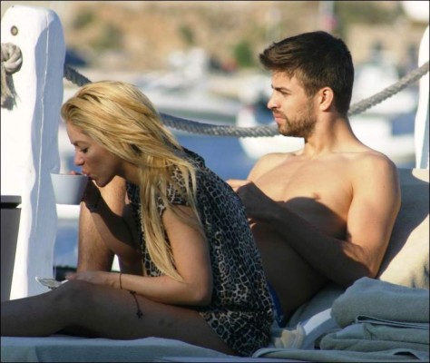 Shakira se emociona hablando de Gerard Piqué desnudo
