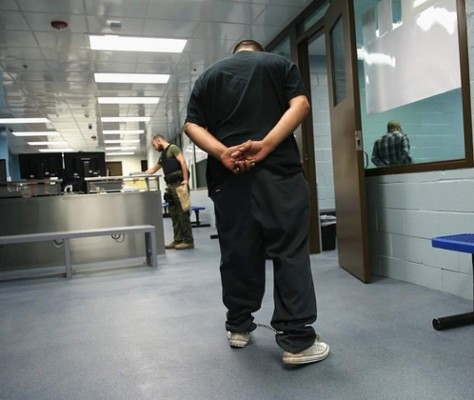 Hondureños serían deportados en posible caso de discriminación