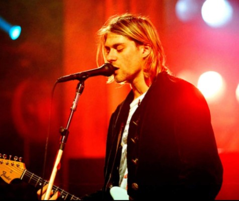 Los rostros de los famosos que murieron en extrañas circunstancias (FOTOS)