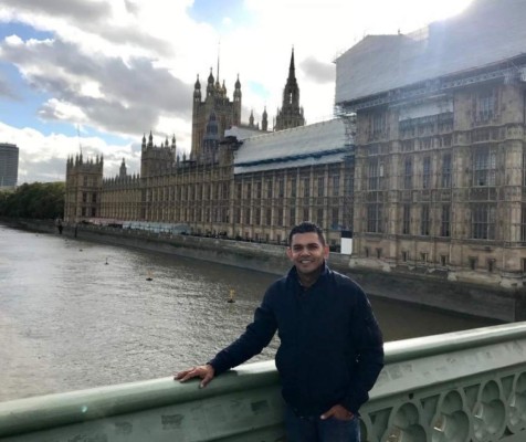 Entrenador hondureño Amado Guevara se roza con Löw, Deschamps y otros grandes técnicos