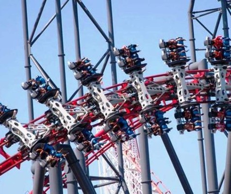 EE UU: Niña de 10 años muere al caer de montaña rusa