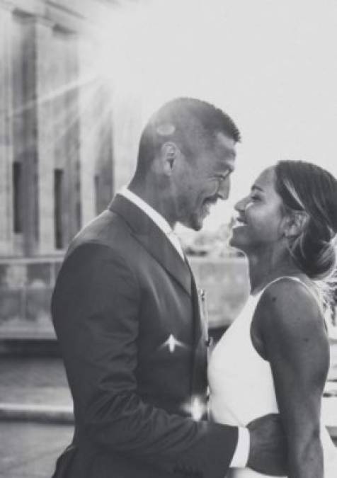 Las románticas fotos de la boda de Roger Espinoza y Lo'eau LaBonta