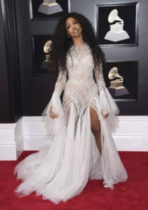 Los peor vestidos que decepcionaron en la alfombra roja de los Grammy 2018