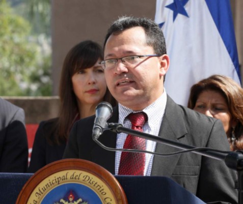 Director de EL HERALDO recibe premio Álvaro Contreras 2016