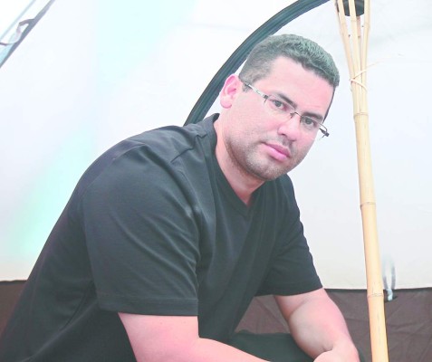 Se resquebraja dirigencia de la oposición indignada