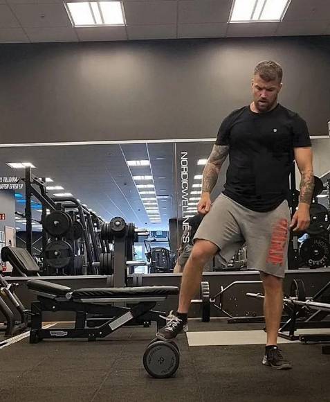 Oskar Arngården, el cura “sexy” que triunfa haciendo crossfit