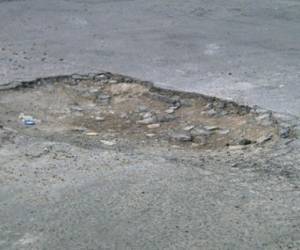 Baches en las calles.