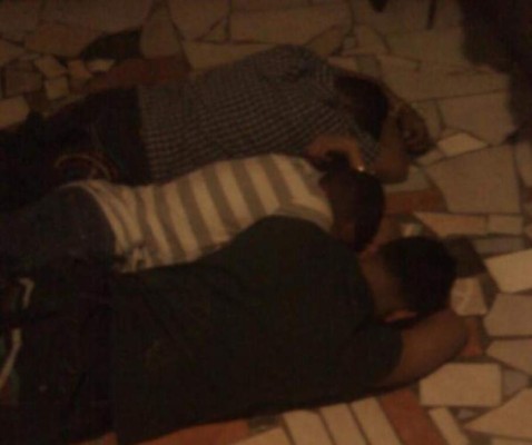 Detienen tres presuntos pandilleros con AK-47